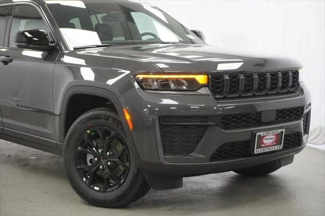 New 2026 Baltic Gray Metallic Clear-Coat Exterior Paint Jeep Laredo image 3