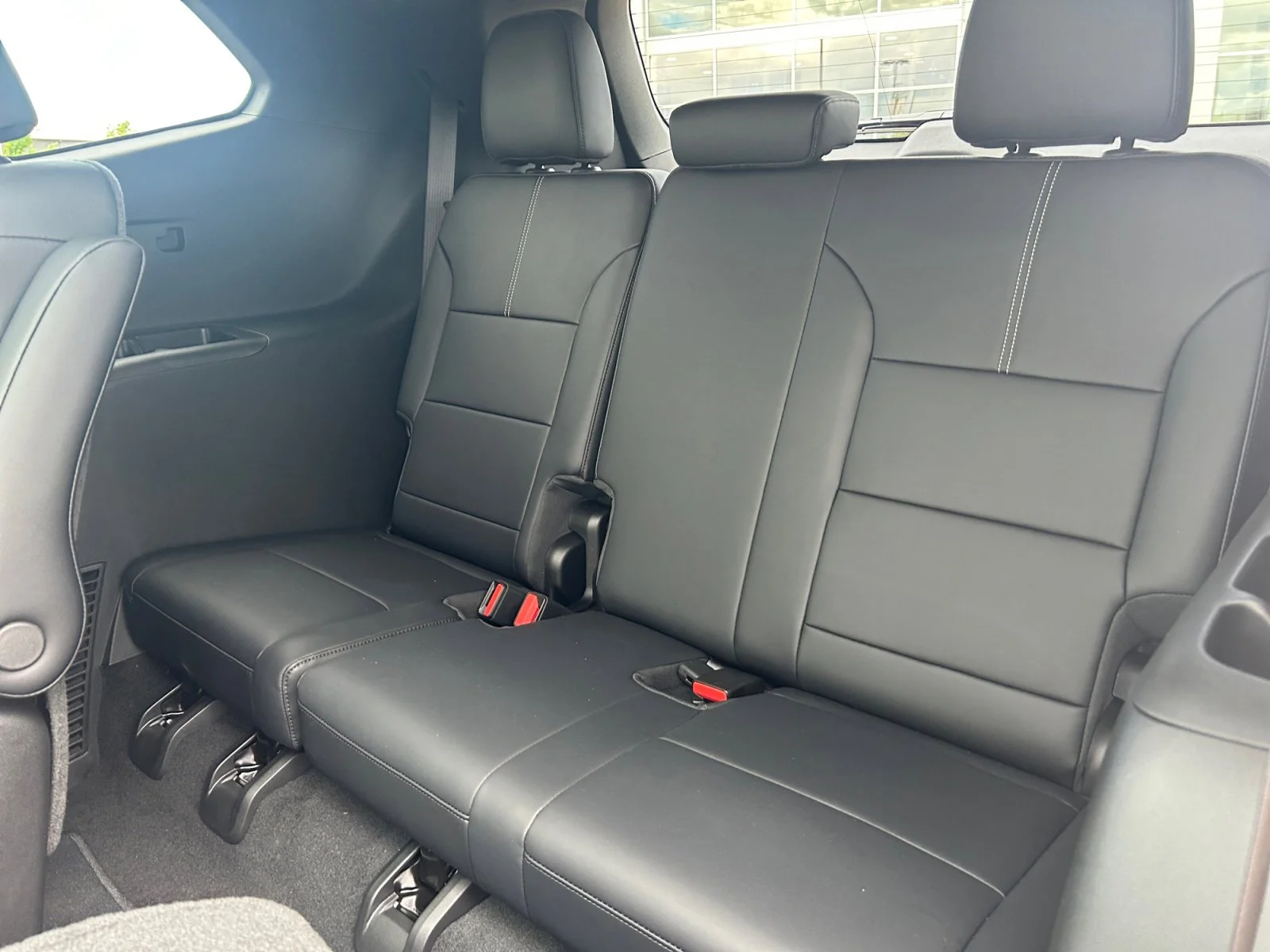 New 2026 Sterling Metallic GMC Elevation AWD image 19