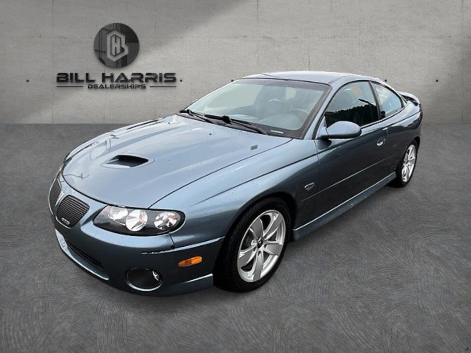 Used 2006 Gray Pontiac Base image 1