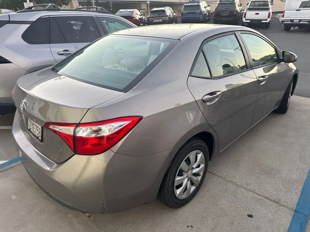 Used 2016 Brown Toyota LE image 7