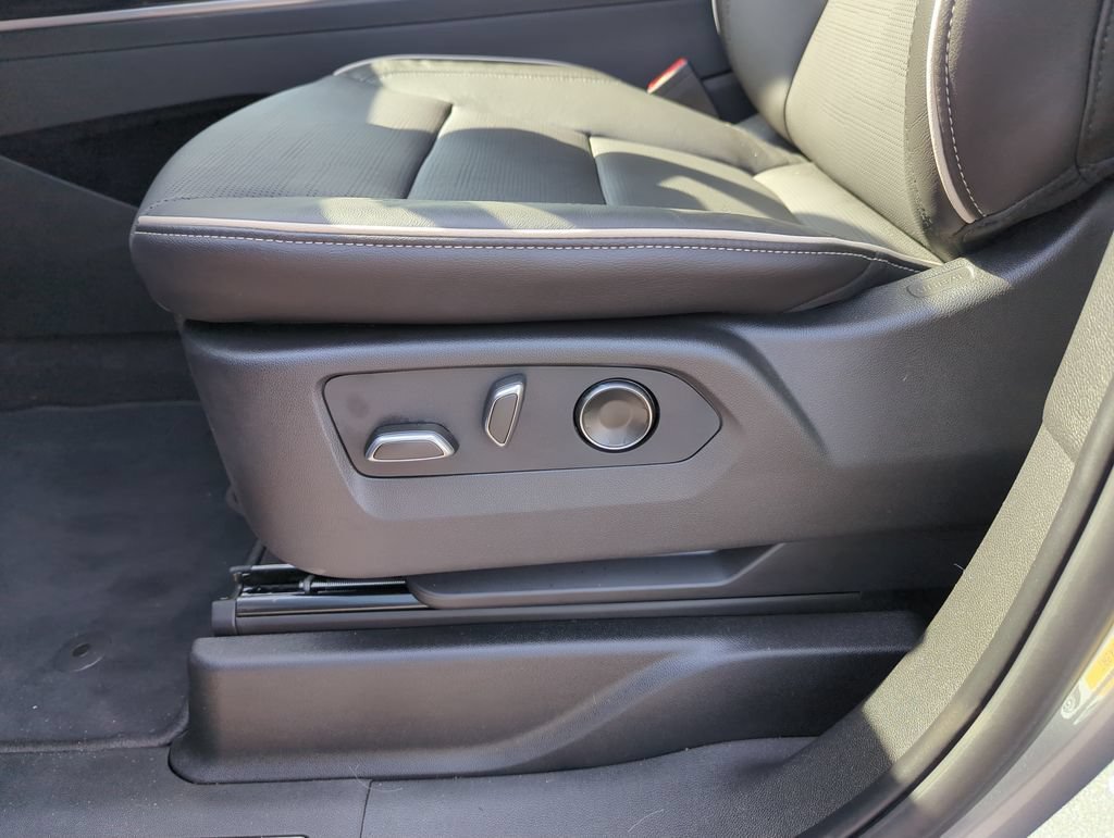 Used 2026 Argent Silver Metallic Cadillac Sport image 12