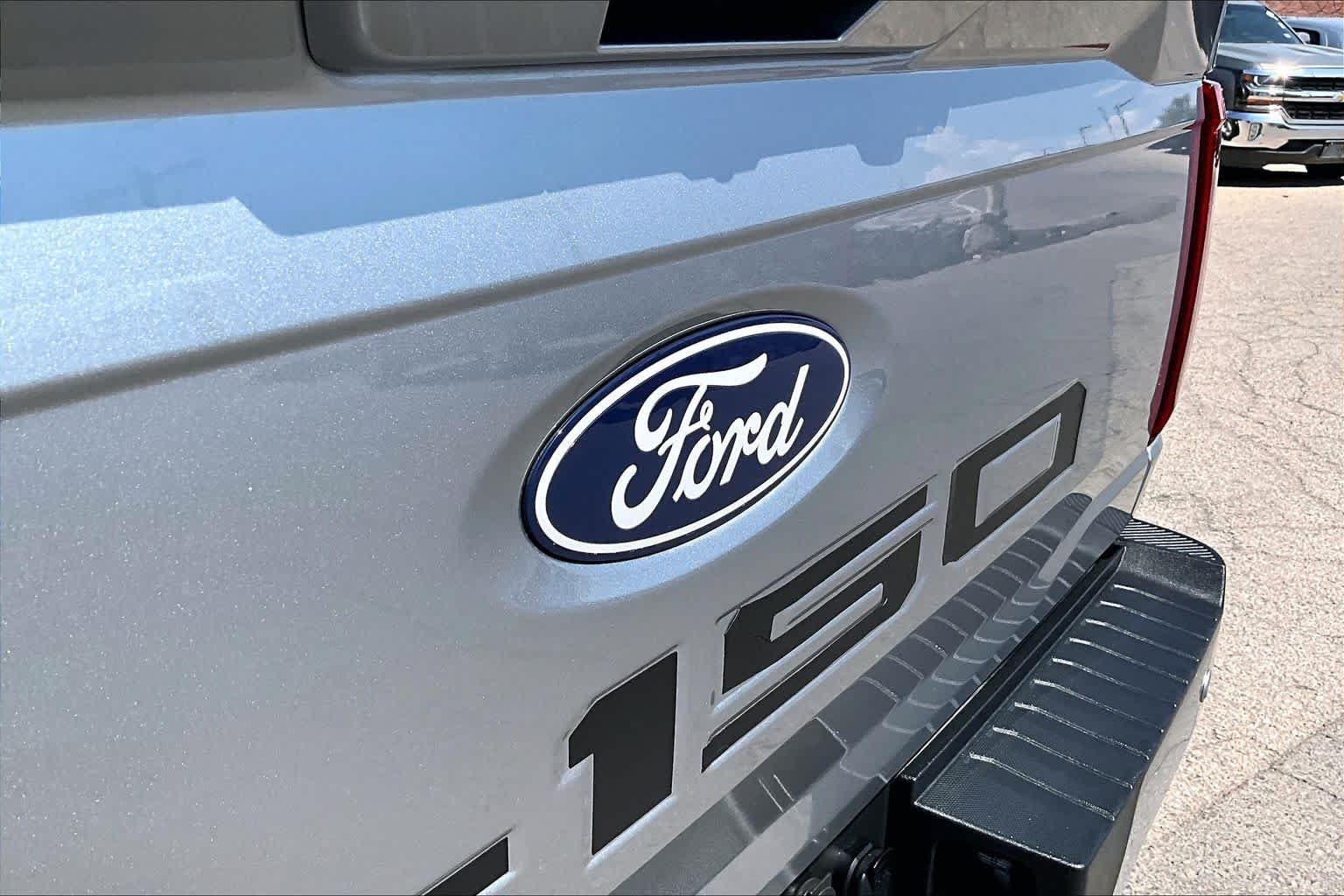 Used 2026 Iconic Silver Ford LARIAT image 10