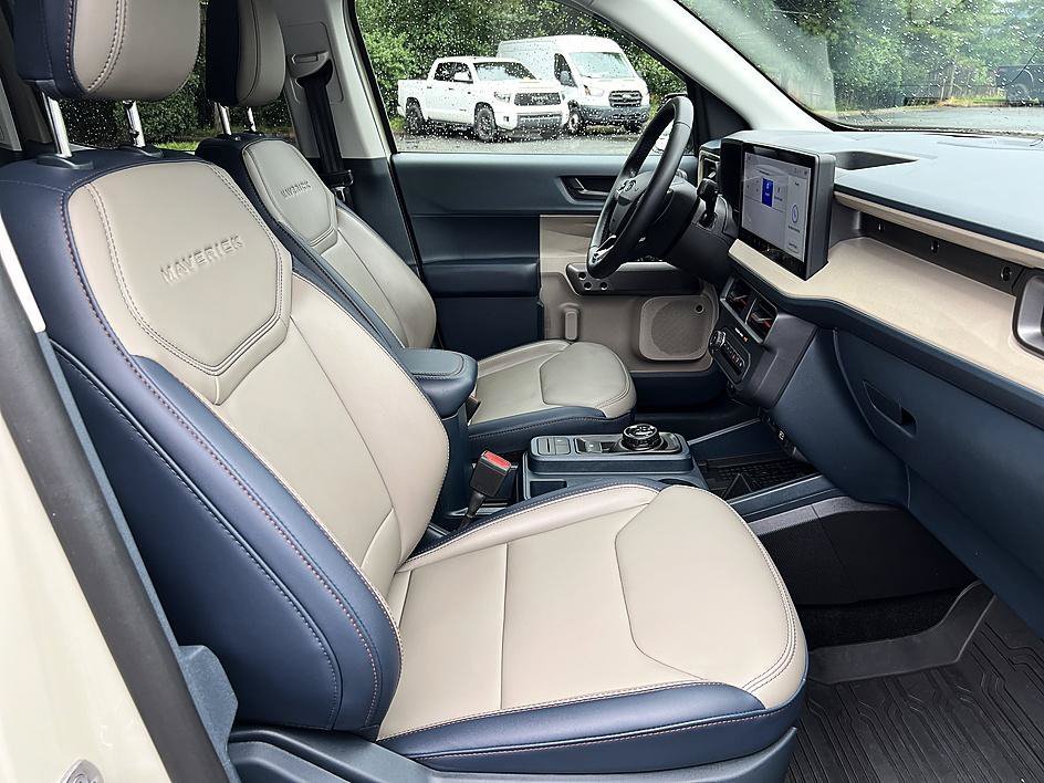 Used 2025 Beige Ford LARIAT image 20