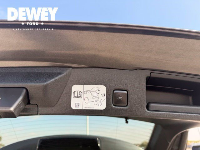 Used 2020 Magnetic Ford Titanium image 32