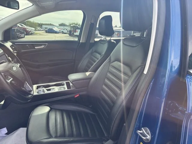 Used 2023 Blue Ford SEL image 9