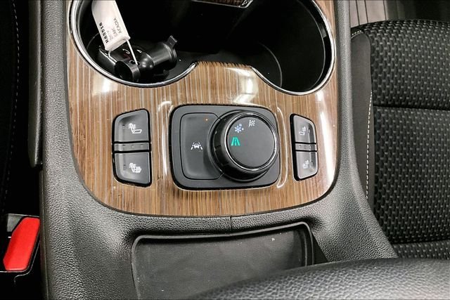 Used 2023 Light Stone Metallic GMC SLE image 37