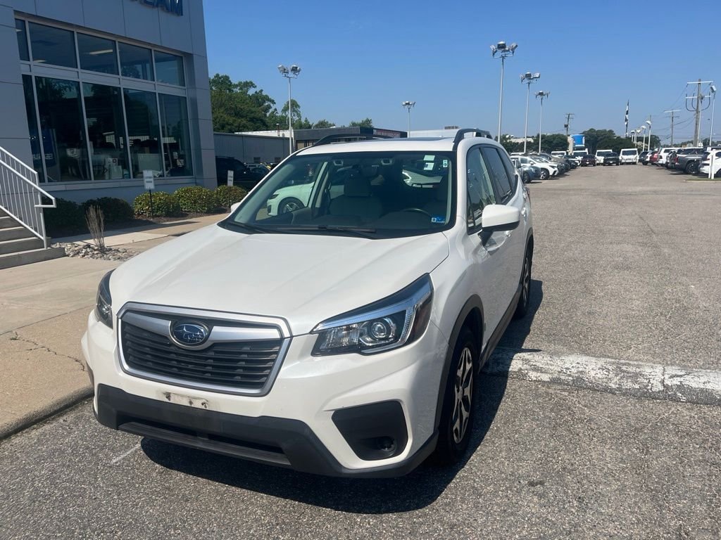 Used 2020 White Subaru Premium image 7