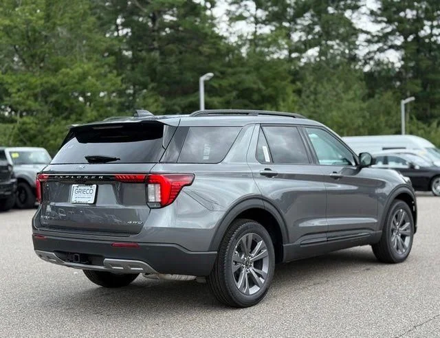 New 2026 Carbonized Gray Metallic Ford Active image 4