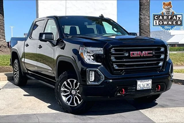 Used 2022 Onyx Black GMC AT4 image 2