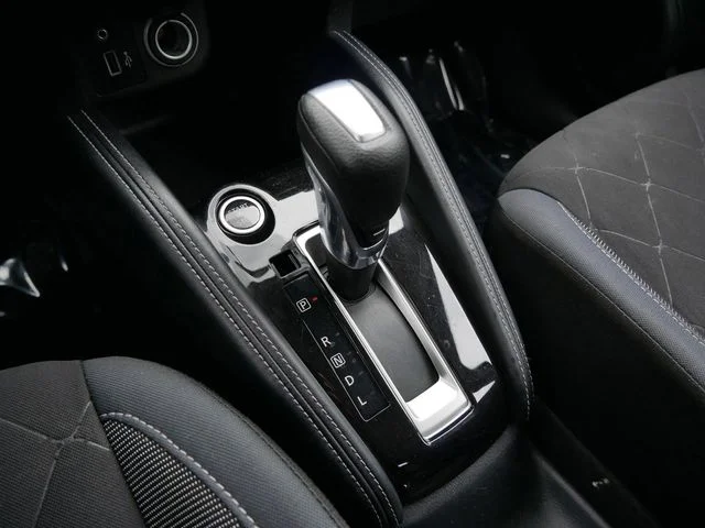 Used 2019 Blue Nissan SV image 22