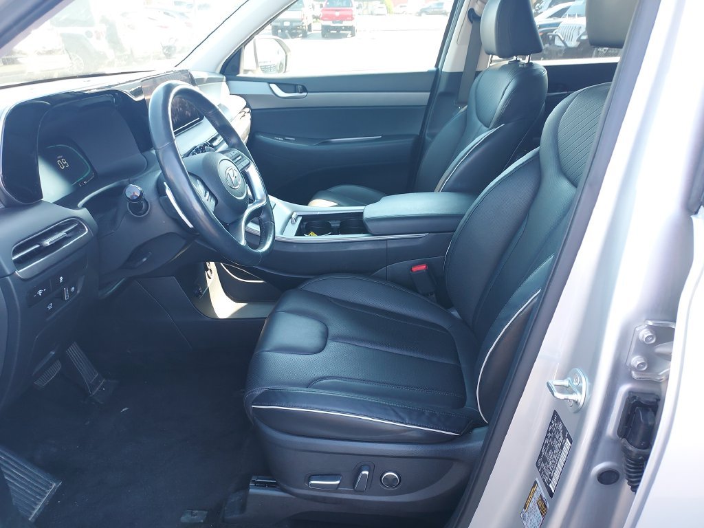 Used 2024 Silver Hyundai SEL image 13