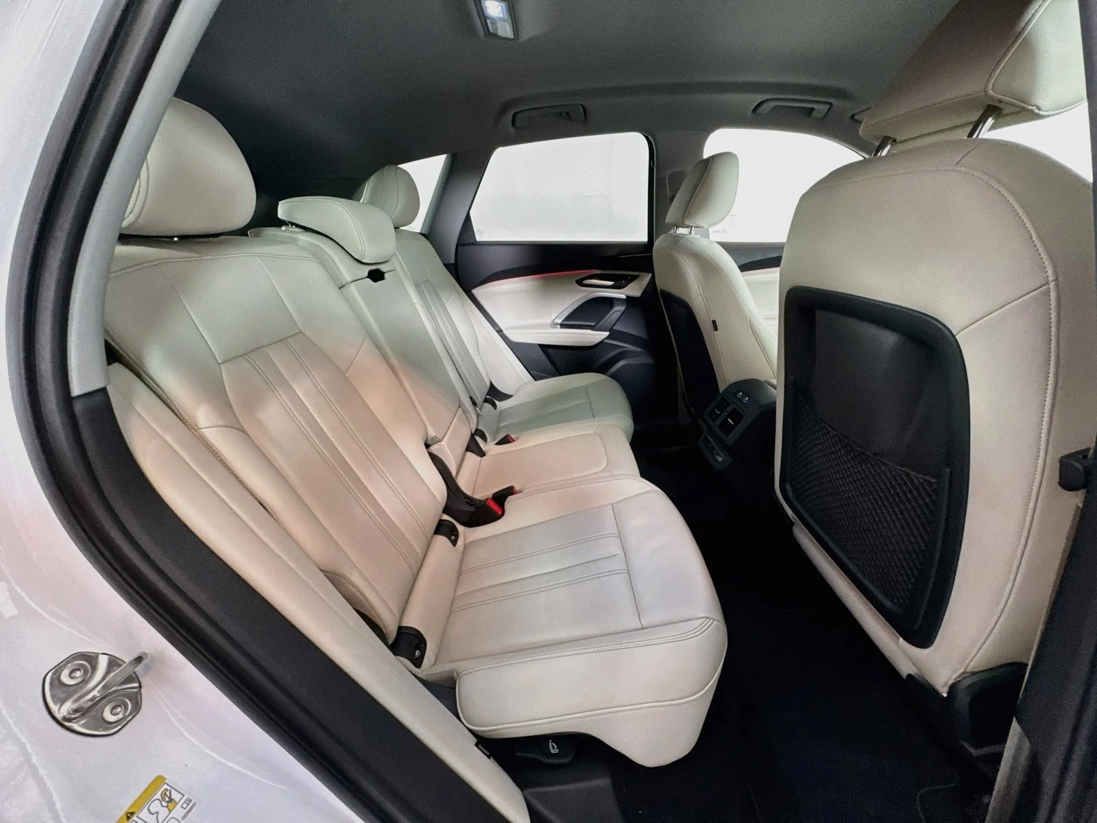 Used 2025 Arkona White Audi Premium image 24