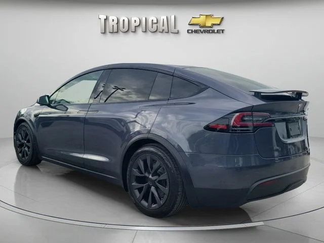 Used 2022 Gray Tesla Plaid image 3