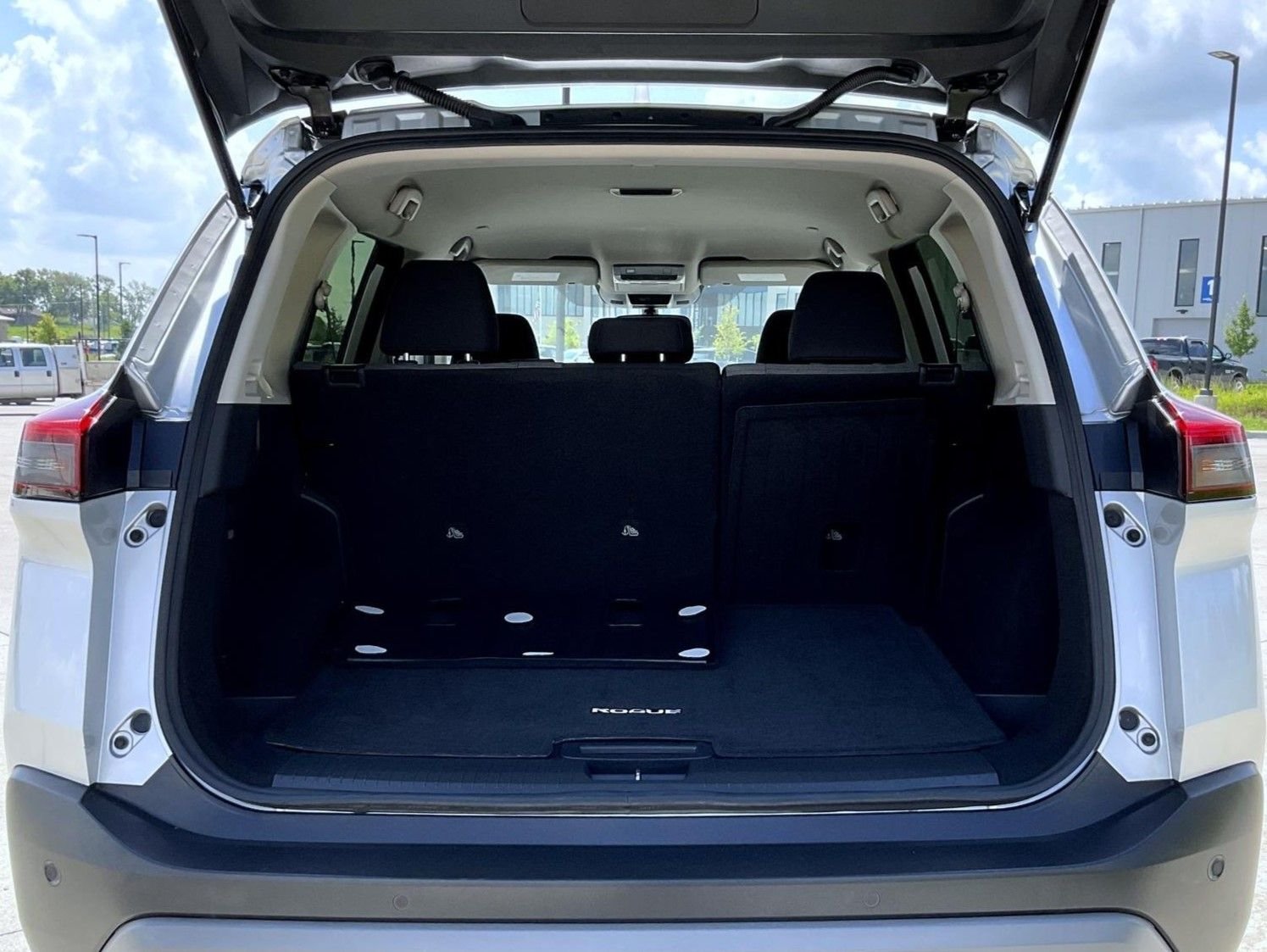 Used 2023 Silver Nissan SV image 22