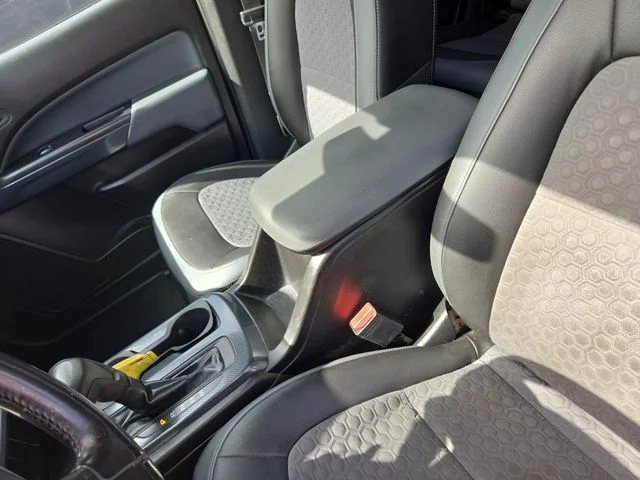 Used 2016 Gray Chevrolet Z71 image 15