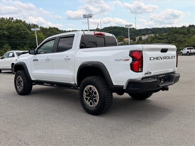 Used 2024 Summit White Chevrolet 4WD ZR2 image 3