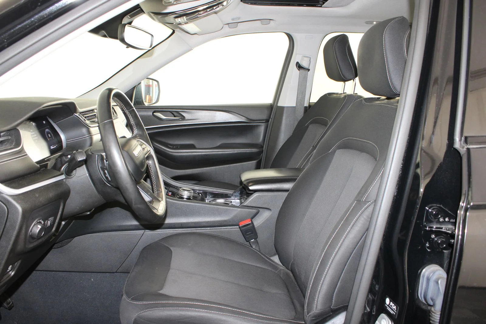 Used 2023 Black Jeep Laredo image 8
