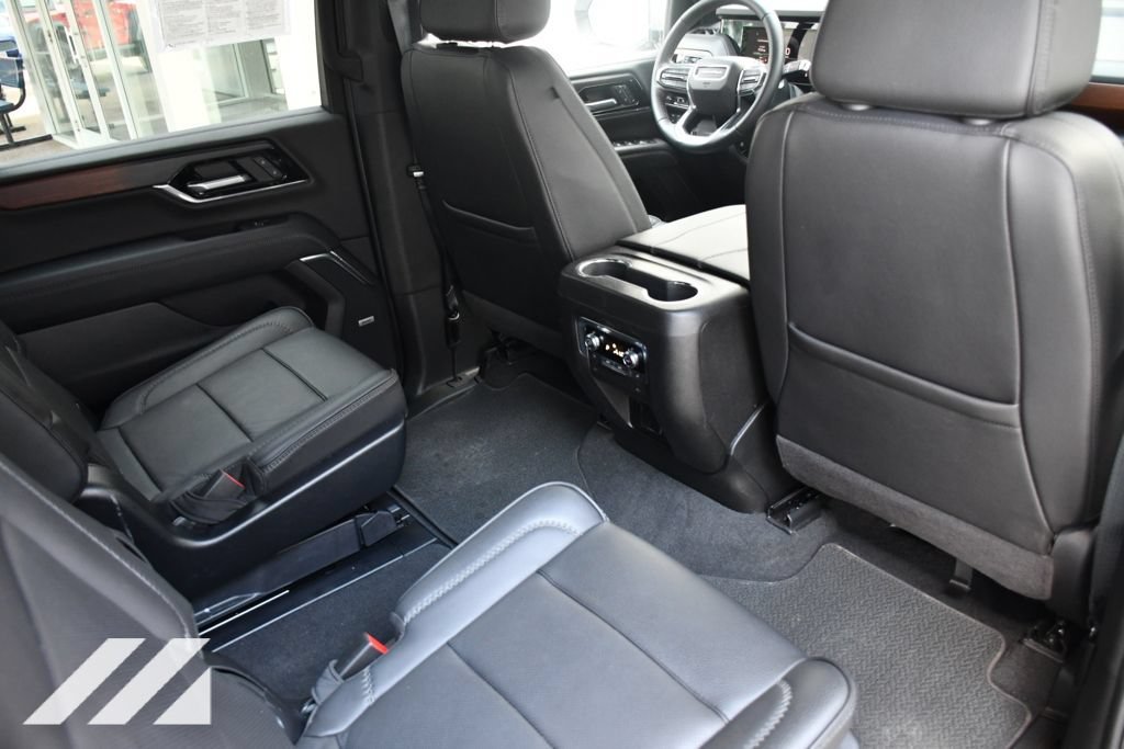 Used 2025 Sterling Metallic GMC Denali image 28