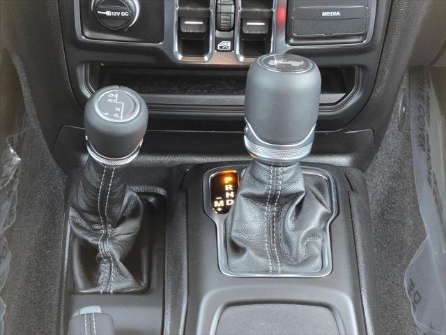 2026 Jeep Wrangler 4-Door Sahara - Photo 36