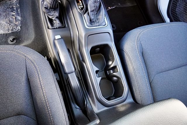 New 2026 Bright White Clear-Coat Exterior Paint Jeep Sport S image 37