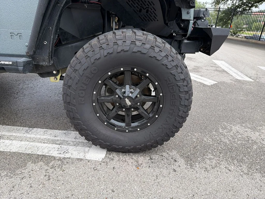 Used 2015 White Jeep Rubicon image 15