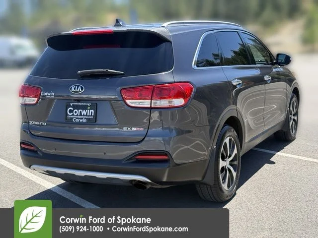 Used 2016 Platinum Graphite Kia EX image 16