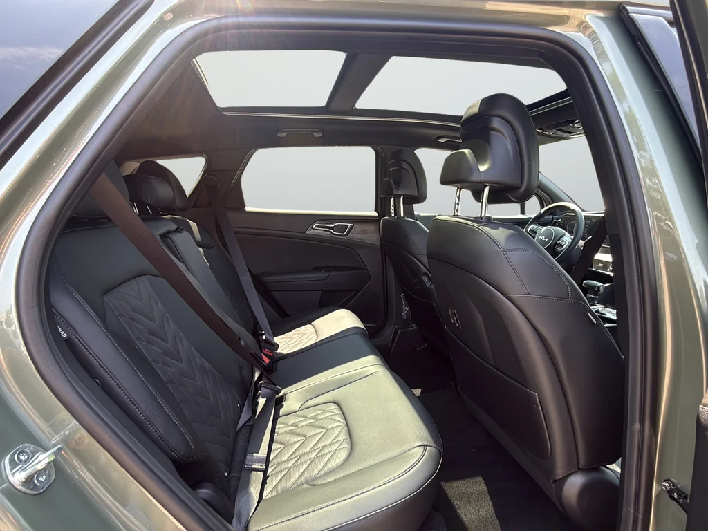Used 2024 Green Kia X-Line image 25