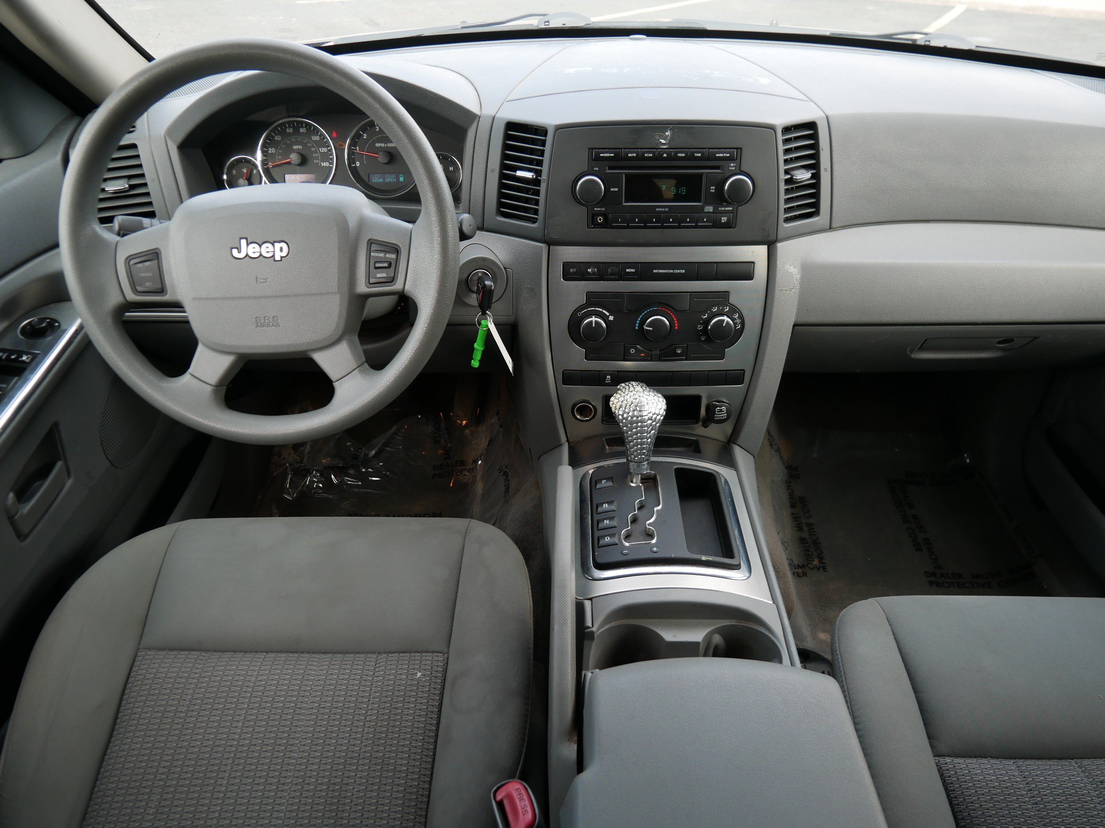 Used 2007 Jeep Green Metallic Jeep Laredo image 15