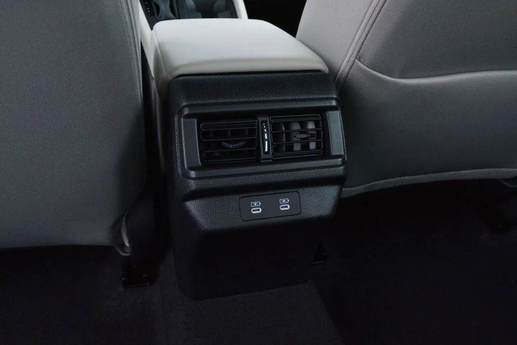 New 2026 Platinum White Pearl Honda LX image 7