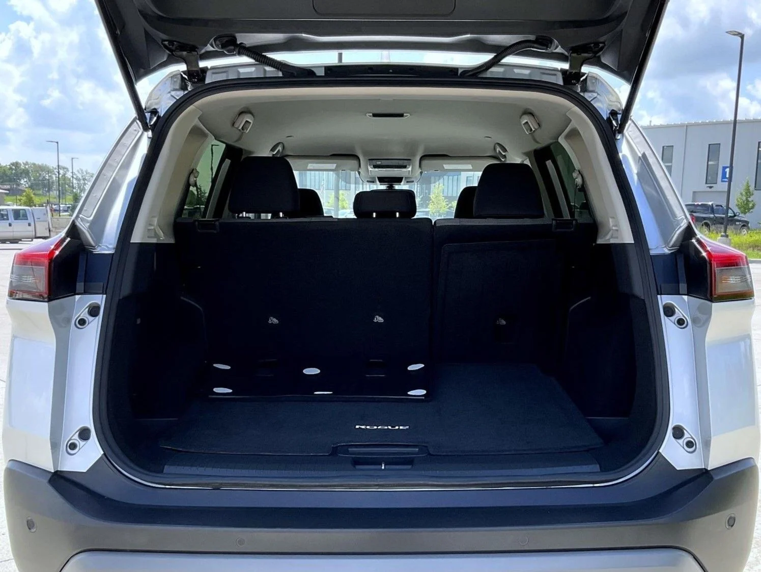 Used 2023 Silver Nissan SV image 22