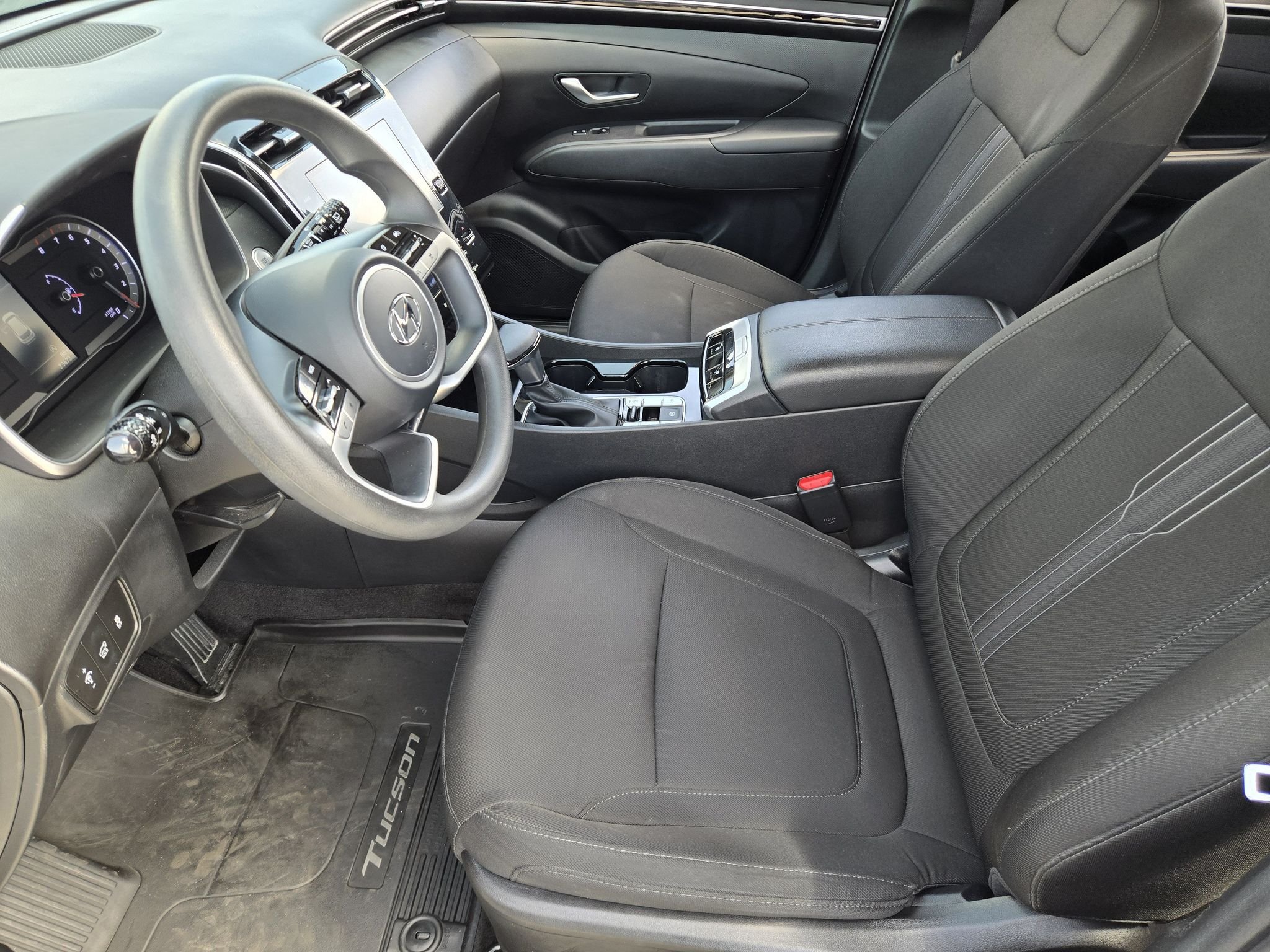 Used 2024 White Pearl Hyundai SEL image 13
