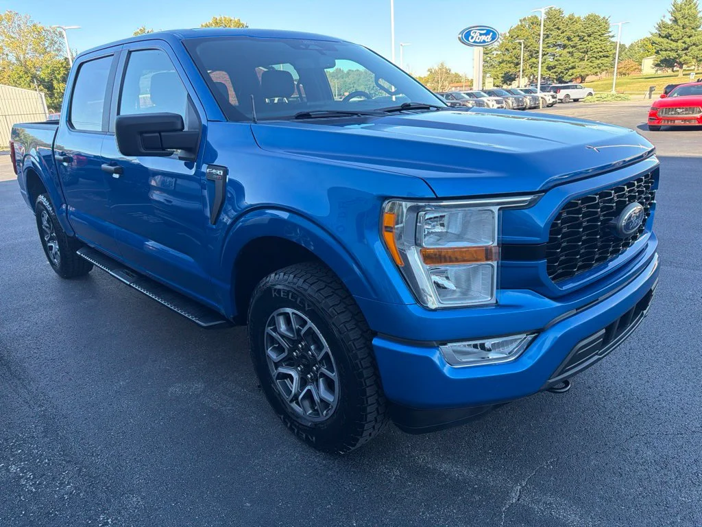 Used 2021 Velocity Blue Metallic Ford XL image 6