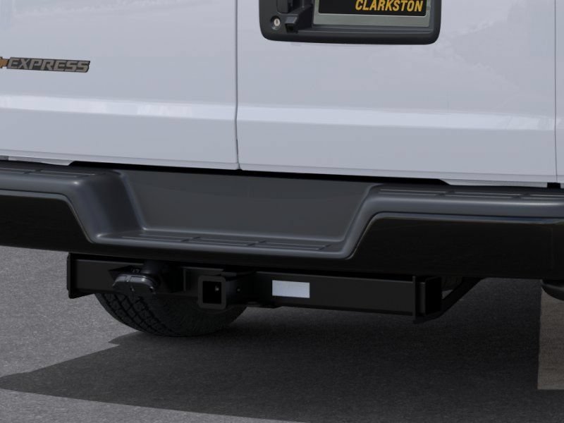 New 2026 Summit White Chevrolet WT image 16