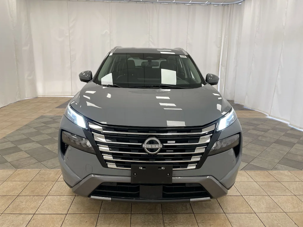 Used 2024 GRAY Nissan SL image 30