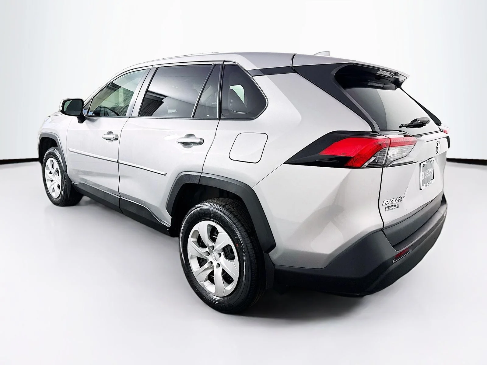 Used 2023 Silver Toyota LE image 5