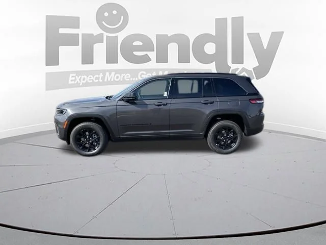 New 2026 Baltic Gray Metallic Clear-Coat Exterior Paint Jeep Altitude image 8
