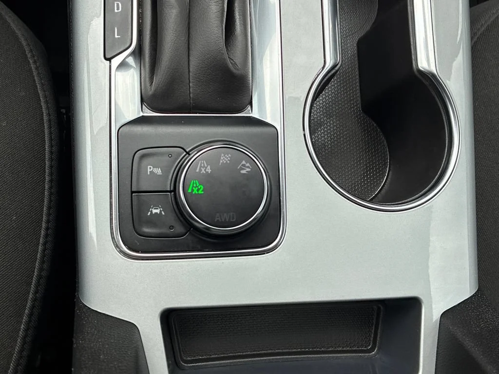 Used 2023 BLUE GLOW METALLIC Chevrolet LT image 23