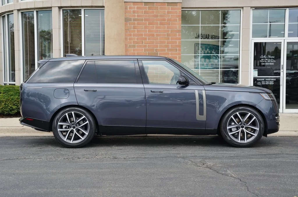 New 2026 Varesine Blue Land Rover SE image 7