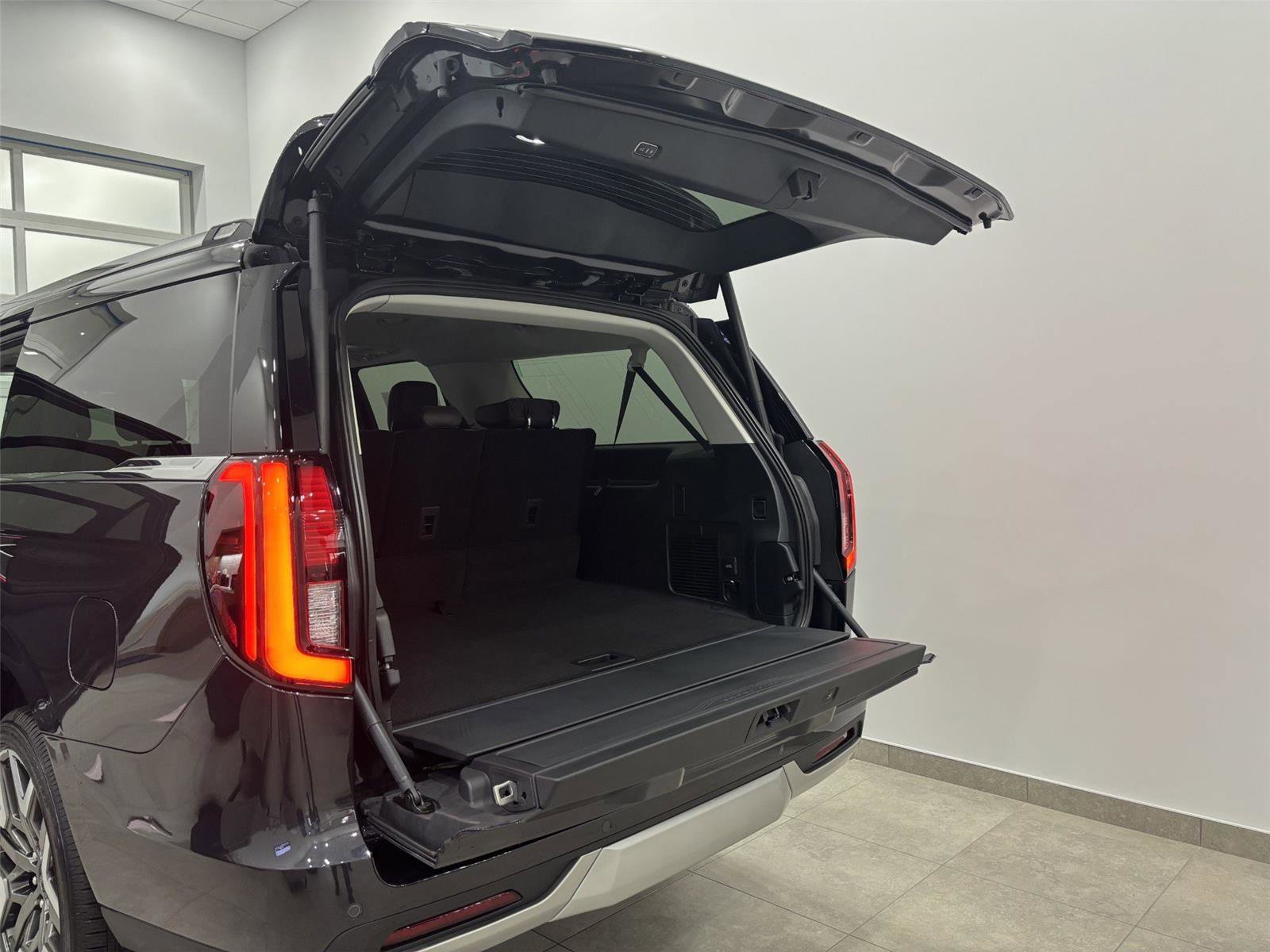 New 2026 Dark Matter Gray Metallic Ford MAX Platinum® image 8