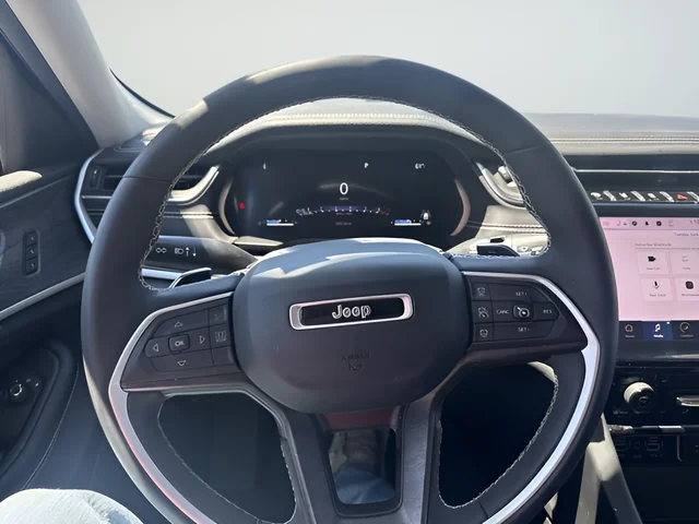 Used 2023 White Jeep Limited image 14