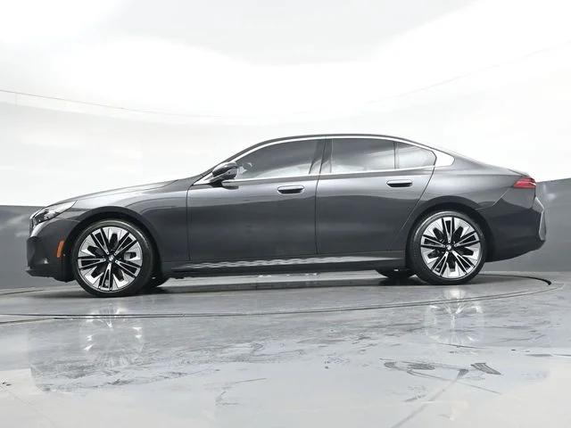 Used 2025 Gray BMW eDrive40 image 38