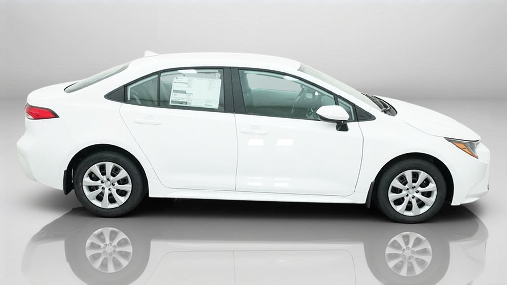 New 2027 Ice Cap Toyota LE image 37