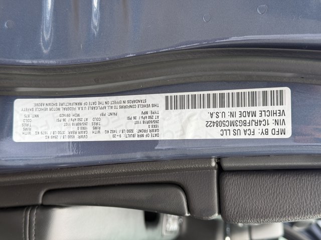 Used 2021 Slate Blue Pearlcoat Jeep Limited image 28