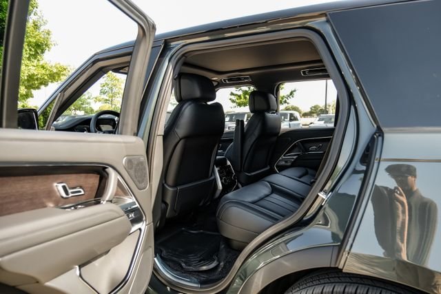 New 2026 Belgravia Green Land Rover SE image 46