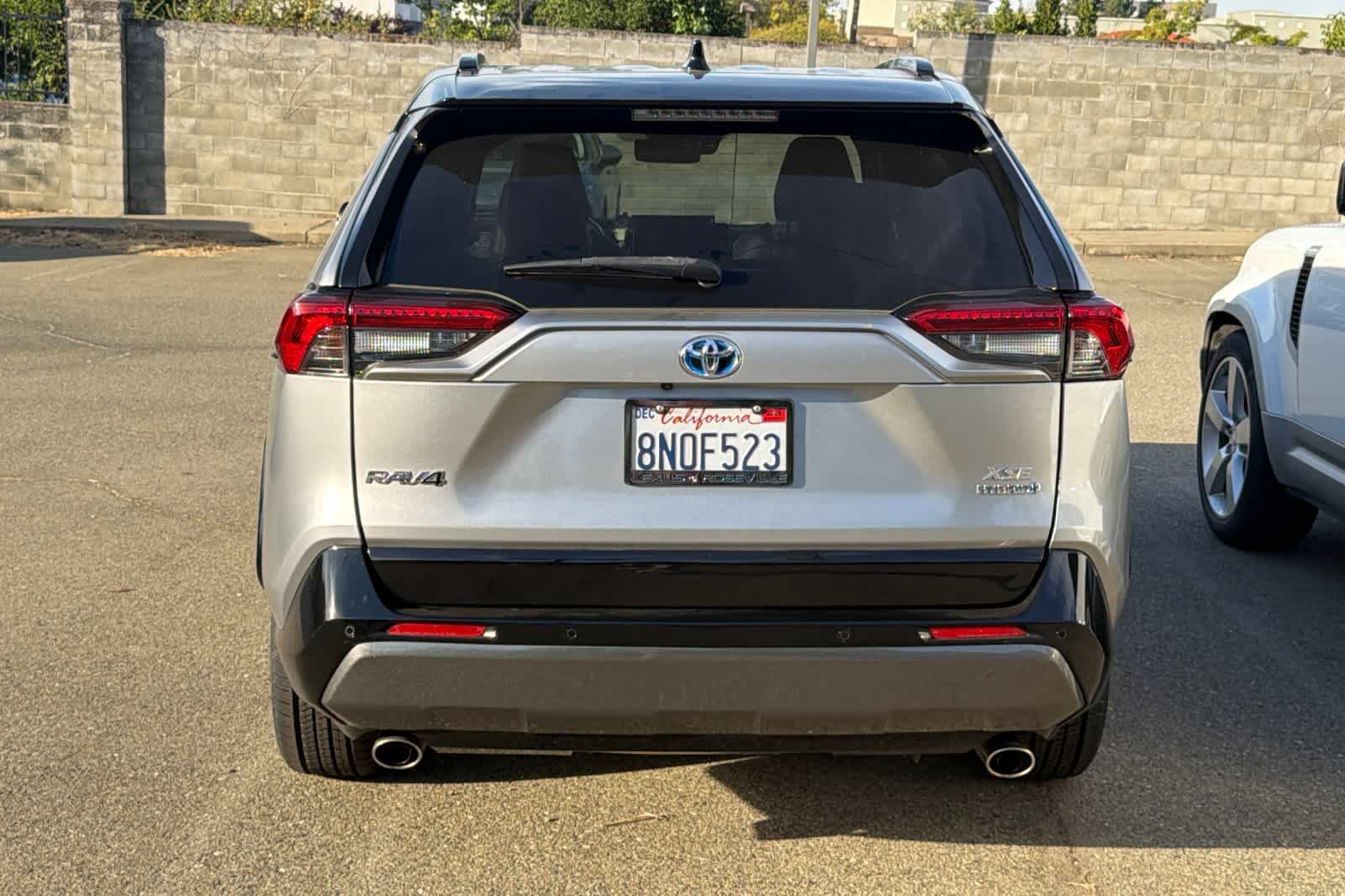 Used 2019 Silver Sky Metallic w/Black Roof Toyota Hybrid XSE image 5