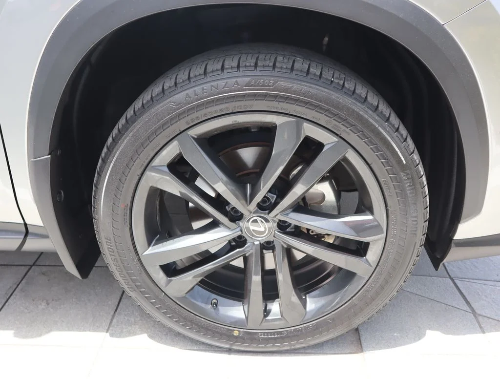 Used 2023 Silver Lexus 350h Premium image 9