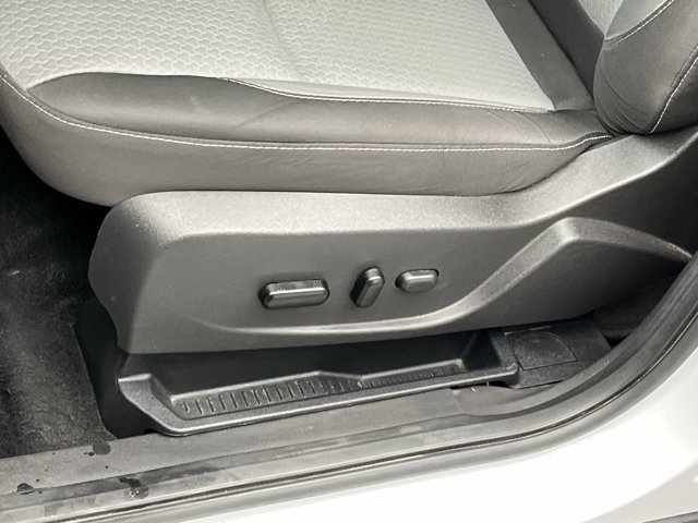 Used 2019 Oxford White Ford SE image 10