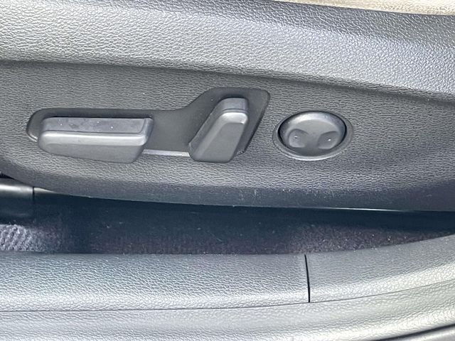 Used 2017 Silver Hyundai Sport image 16