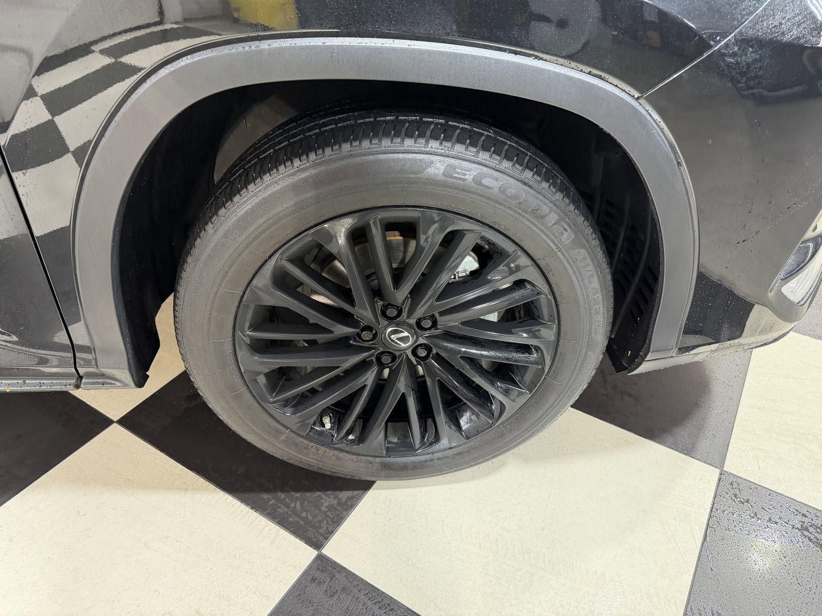 Used 2022 Black Lexus 350 image 29