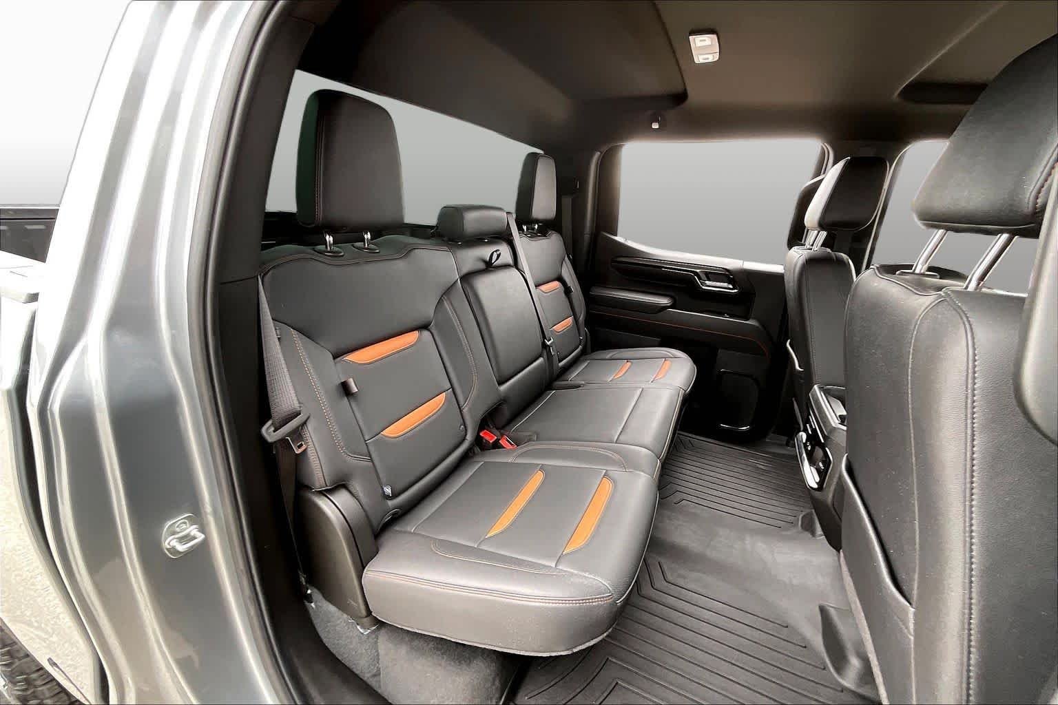 Used 2025 Sterling Metallic GMC AT4 image 20